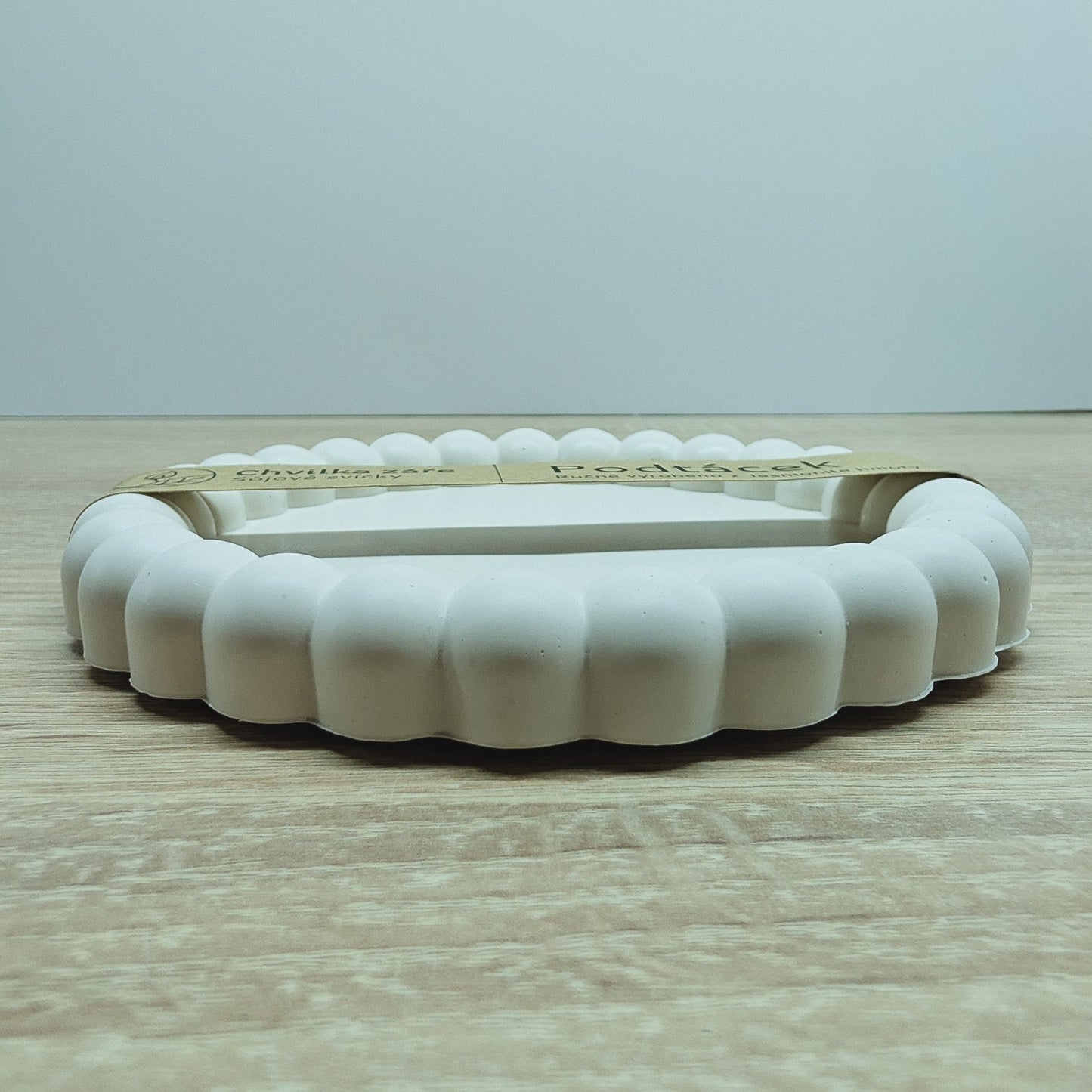 Kulatý podtácek Jesmonite bílý