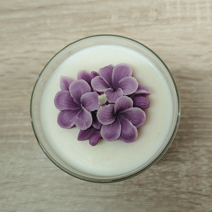 Květy šeříku flambované broskve