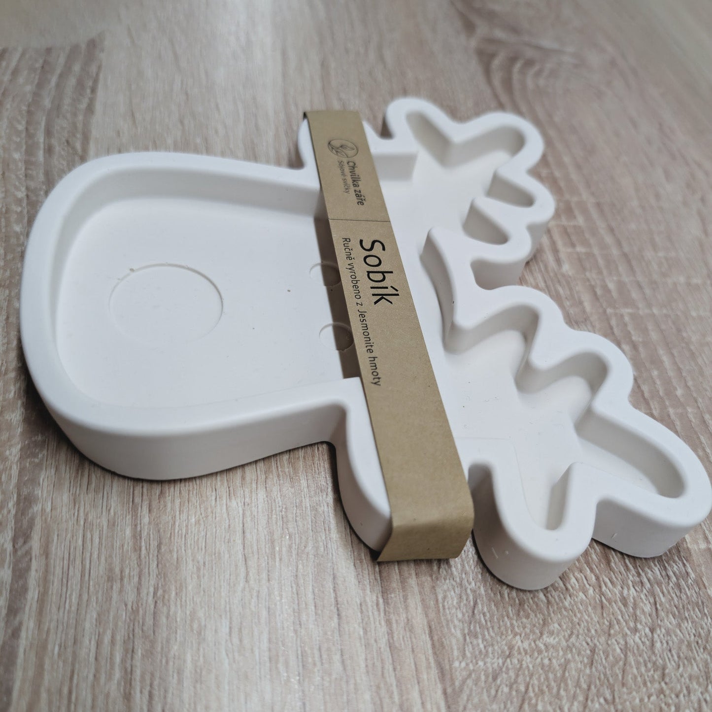 Podtácek Sobík Jesmonite bílý